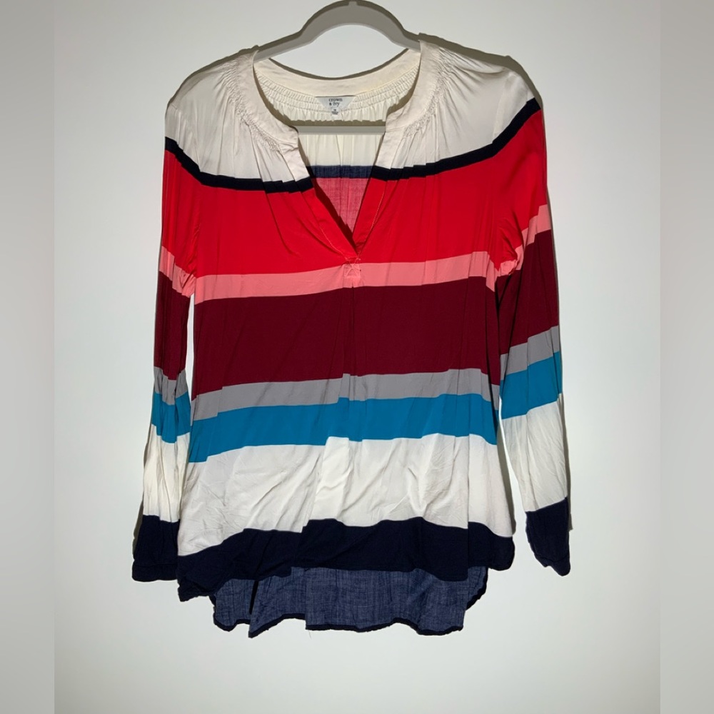 Women’s long-sleeve blouse
